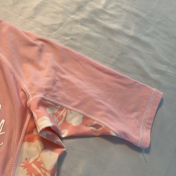 Island Built Ladies Rashguard - Picture 3 of 7